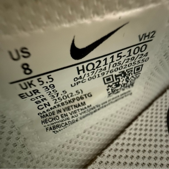 Nike Air Max Excee White Leopard Print Athletic Shoe HQ2115 100 Women Size 8 - Picture 8 of 10